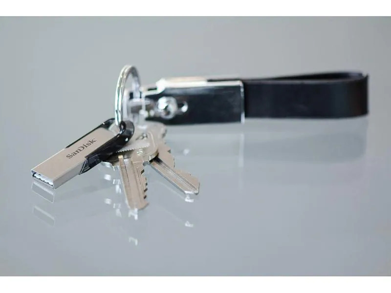 SanDisk Clé USB USB3.0 Ultra Flair 128 GB