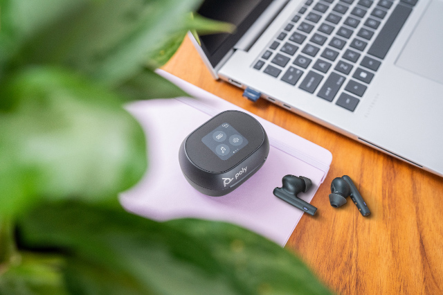 Poly Voyager Free 60+ Noir