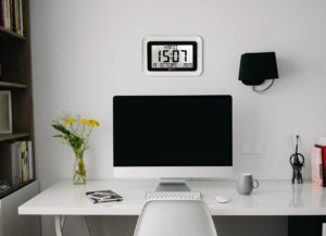 Geemarc VISO10 - Horloge avec grand afficheur numérique et calendrier
